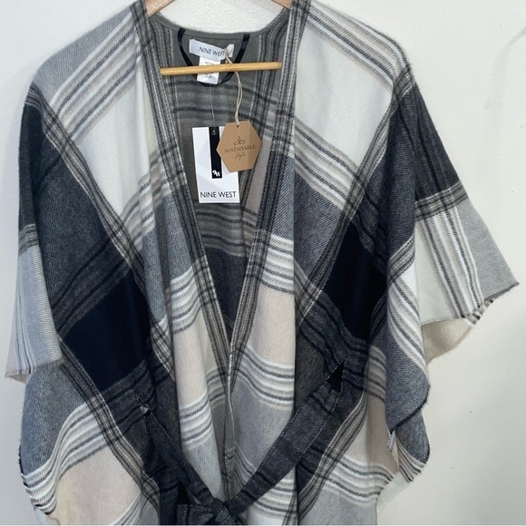 NWT Nine West Striped Fringed Belted Fall Winter Shrug Poncho One Size - Picture 3 of 6